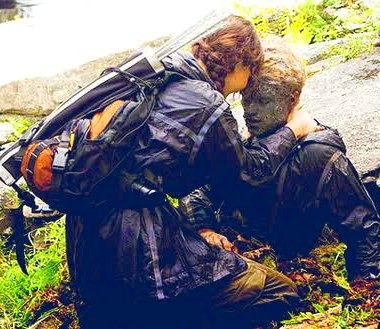 Katniss_saves_Peeta