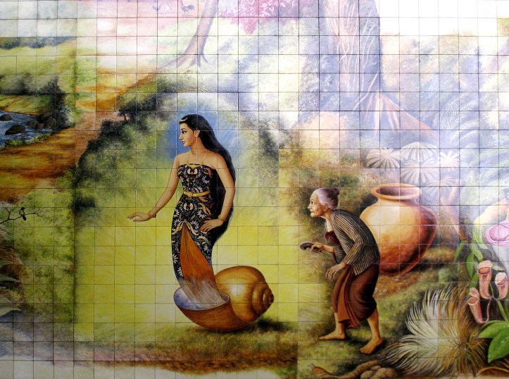 Keong Mas. Photo by en.wikipedia.org