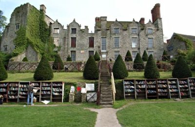 Photo by www.urban75.org