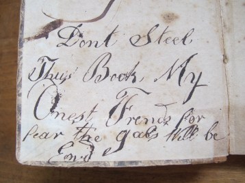 Kutukan di dalam buku kuno