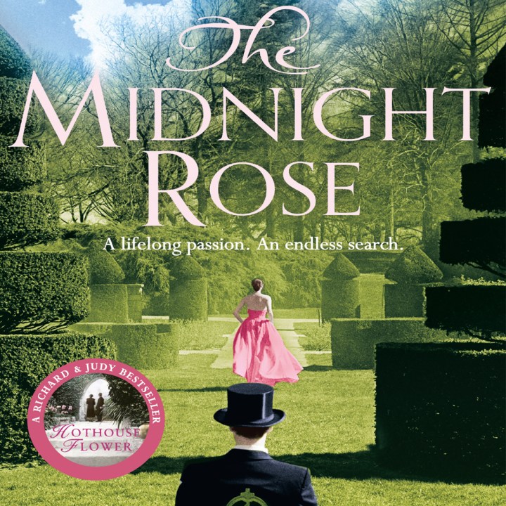 [Review Buku] Midnight Rose: 5 Hati, 4 Generasi, 3 Budaya, 2 Cinta, 1 Jalinan Kisah&nbsp;Rumit