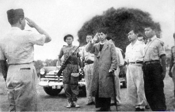 Jenderal Soedirman sekembalinya dari gerilya. Photo credit: Istimewa