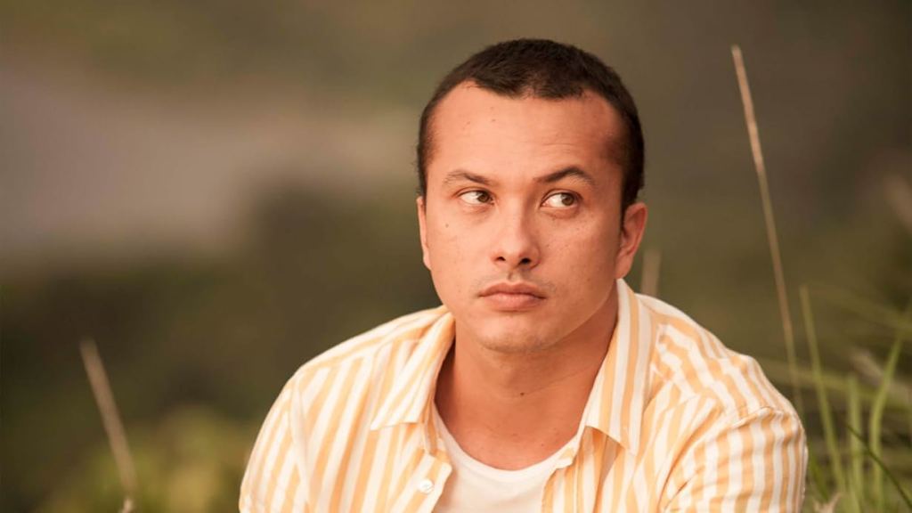 Bono (Nicholas Saputra) di film Aruna & Lidahnya