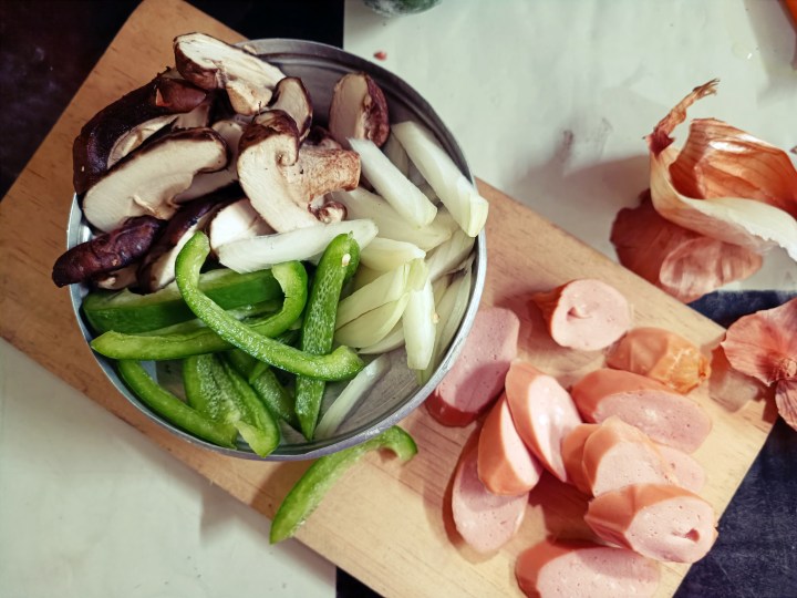 bahan spaghetti Napolitan ala Papa & Daddy's Homecooking ©2022 dok. pribadi/Tantri Setyorini