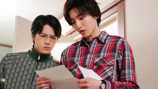 Taisho Iwasaki (Tokyo B Shonen) dan Shunsuke Michieda (Naniwa Danshi) sebagai Saki dan Hajime Kindaichi di The Files of Young Kindaichi 5th Generation ©2022 NTV