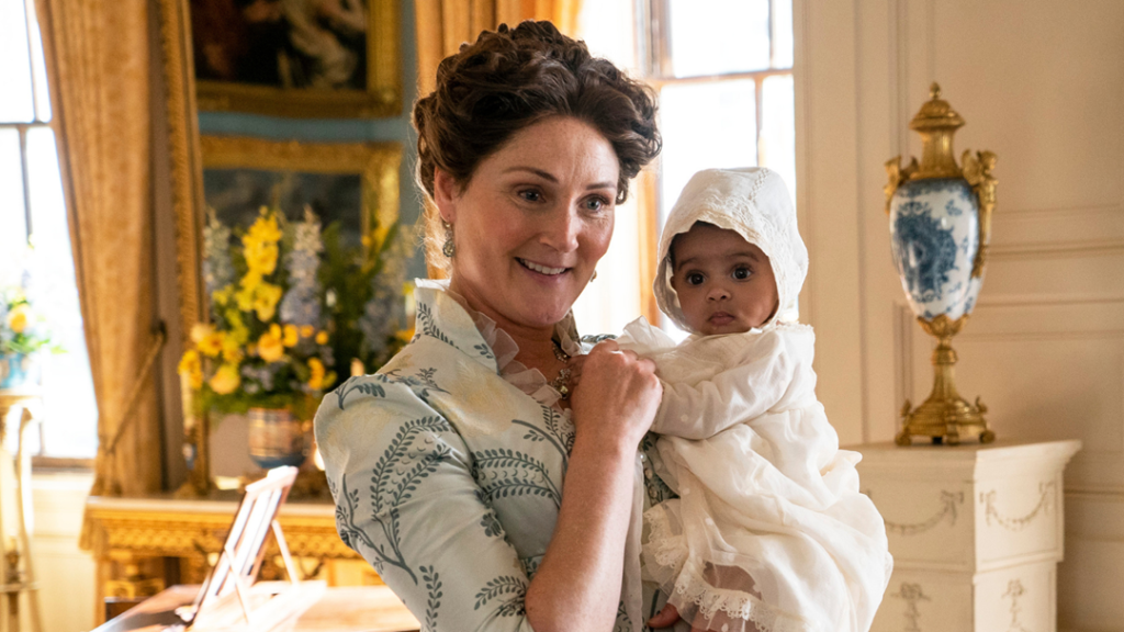 Ruth Gemmell sebagai Violet Bridgerton di serial Bridgerton © dok. Netflix | Shondaland