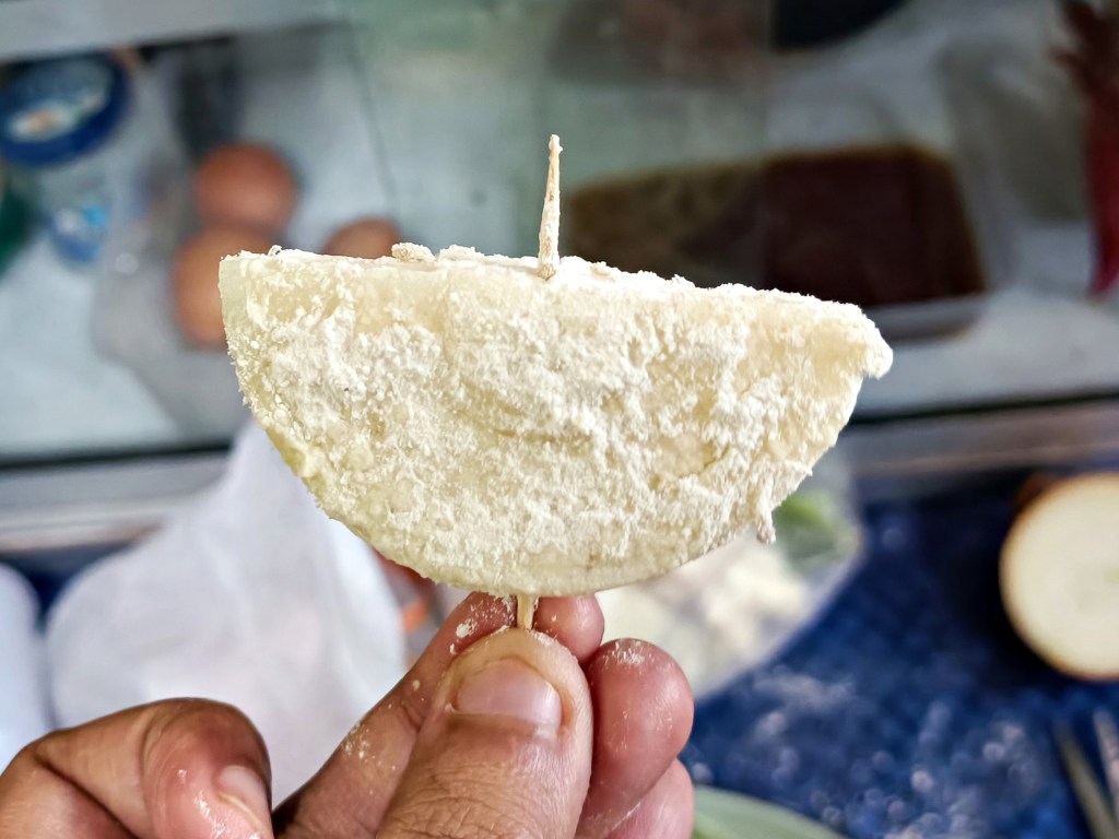 tempura bawang bombai sebelum digoreng © dok. Tantri S.