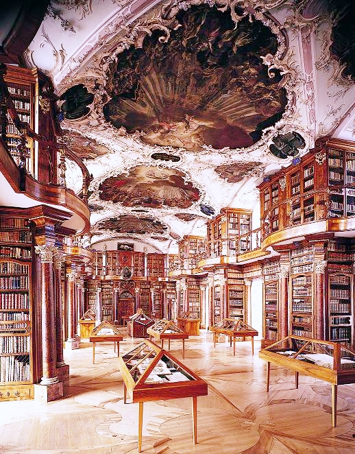 Stiftsbibliothek di St. Gallen, Swiss © Wikimedia Commons