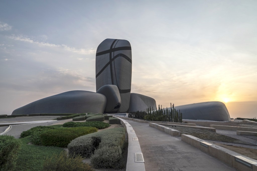 King Abdulaziz Center for World Culture Library (Ithra) © dok. MOJEH Magazine