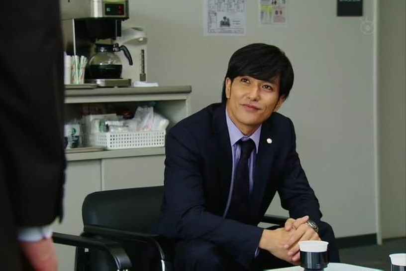 Kazuki Kitamura sebagai Shunpei Kusanagi di Galileo © dok. Fuji TV | Netflix